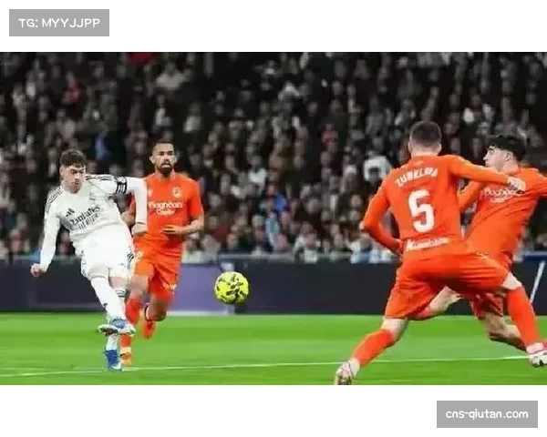 皇马边后卫助攻幅度过大 身后空当被对手反击直接利用 皇马边后卫助攻幅度过大 身后空当被对手反击直接利用